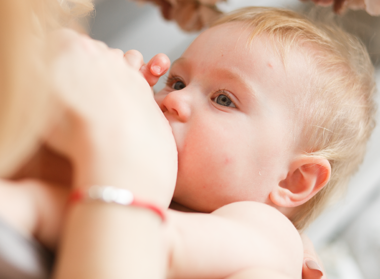 Kesulitan Menyusui Bayi Baru Lahir? Berikut Tipsnya untuk Anda